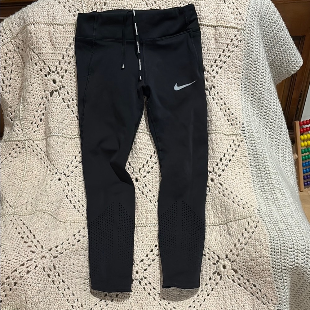 Nike women’s Black Performance Leggings